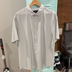 Mizz+Main short sleeve button up